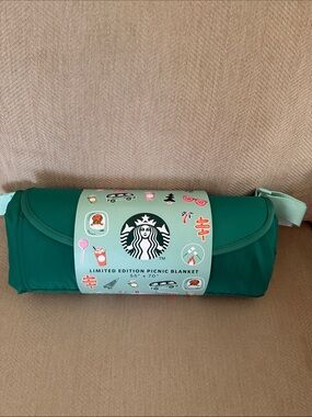 Starbucks Limited edition Road Trip Ready Picnic Blanket